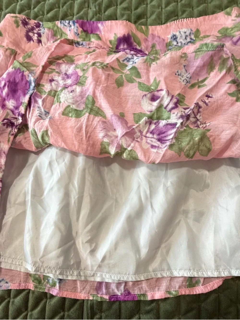 Charlotte‎ Russe pink floral mini skirt elastic waist size medium